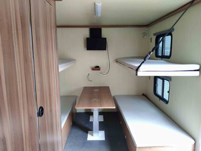 程力威牌CLW5090TSYE5型宿營車