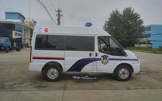程力威牌CLW5040XQCJ5型囚車
