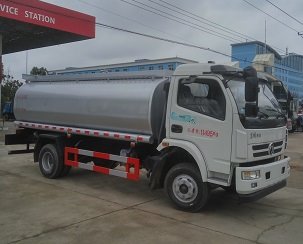 程力威牌CLW5110TGYZK型供液車