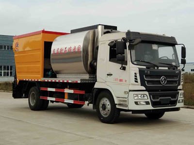 程力威牌CLW5180TFCS5型同步碎石封層車(chē)