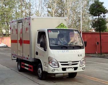 程力威牌CLW5030XRYNJ5型易燃液體廂式運輸車