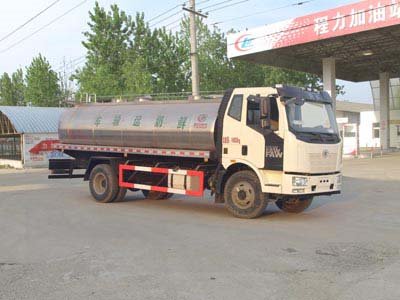 程力威牌CLW5161GNYC5型鮮奶運(yùn)輸車