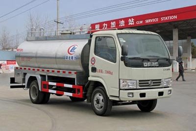 程力威牌CLW5070GNYD5型鮮奶運(yùn)輸車