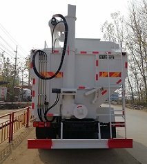 程力威牌CLW5250ZSLS5型散裝飼料運輸車