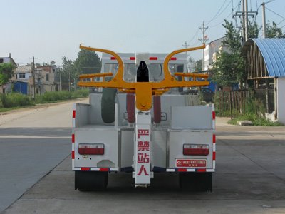 程力威牌CLW5042TQZ5型清障車