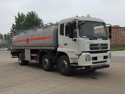 程力威牌CLW5253GYYD5型運油車