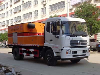 程力威牌CLW5161TYHD5型路面養(yǎng)護(hù)車