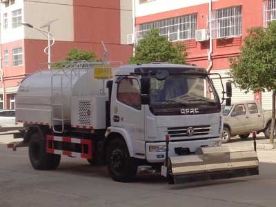 程力威牌CLW5116GQXD5型清洗車