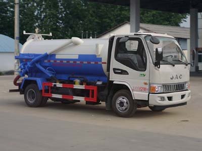 程力威牌CLW5080GXWH5型吸污車