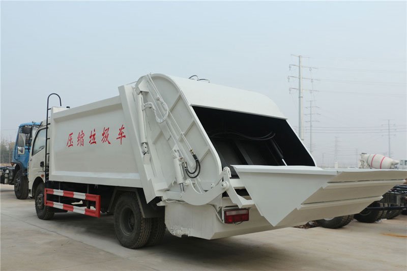 東風多利卡8方壓縮垃圾車