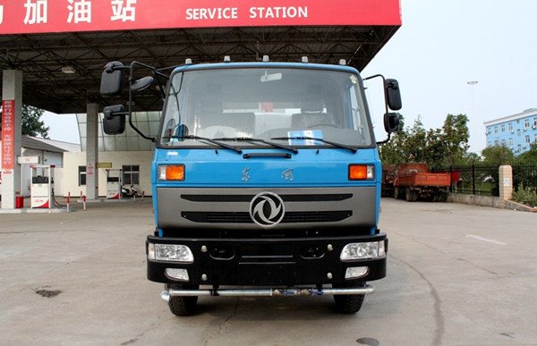 東風(fēng)153環(huán)衛(wèi)灑水車