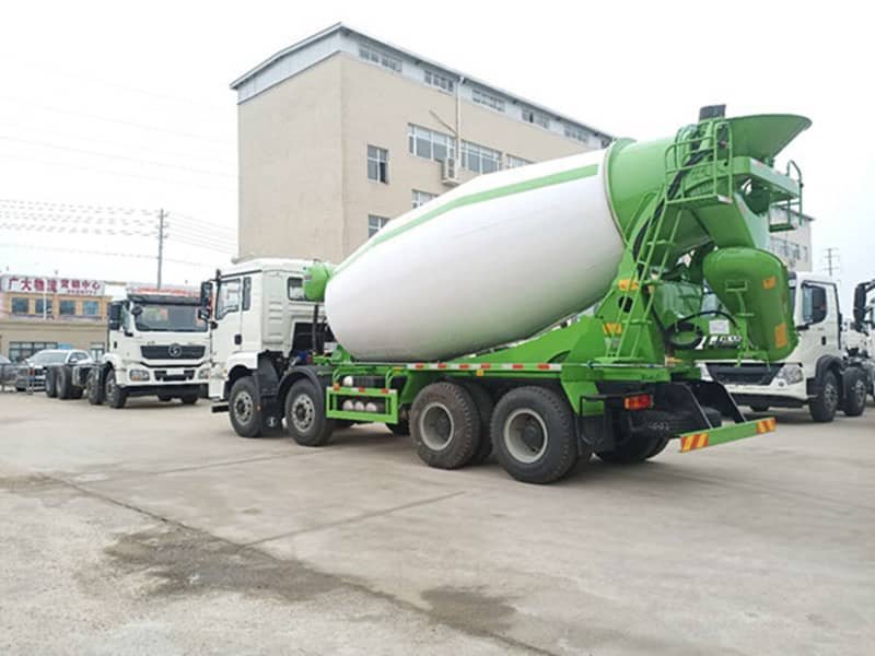 廣東地區(qū)用陜汽德龍輕型攪拌車支持分期付款