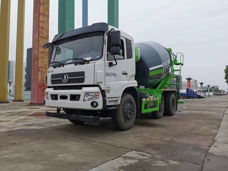 航天萬山小三軸8方水泥攪拌車哪里買