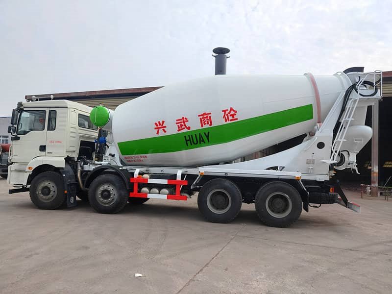 陜汽德龍新M3000沒(méi)有精鋼鉆不攬瓷器活的攪拌車