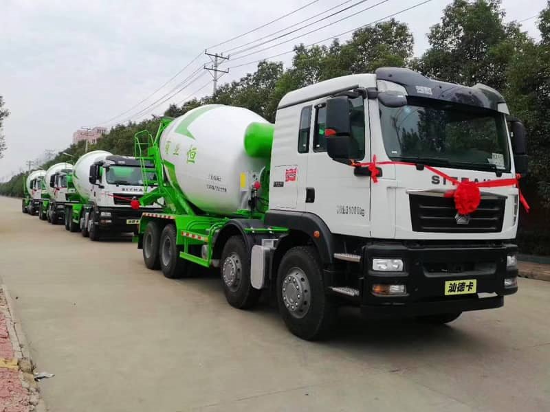 重汽汕德卡滿足你一切的輕量化攪拌車