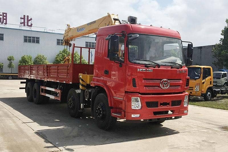 三環(huán)昊龍前四后八14噸隨車吊