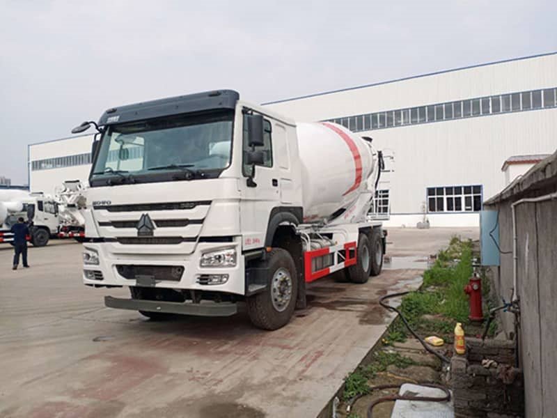 重汽豪沃380馬力12方14方15方水泥罐車哪里買