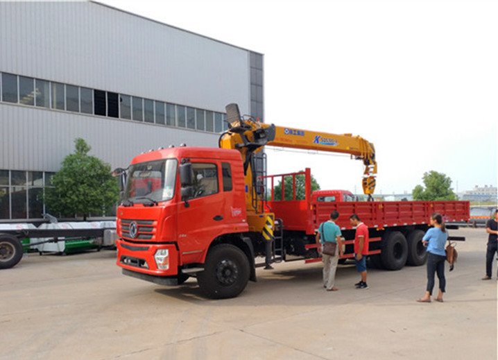 東風(fēng)D3后八輪徐工12噸隨車吊車