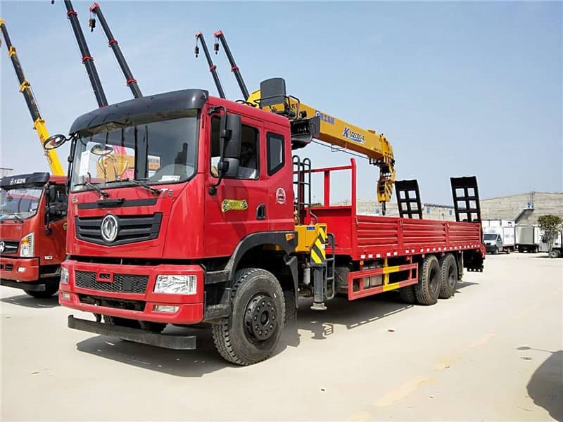 東風(fēng)D3L后八輪12噸隨車(chē)吊
