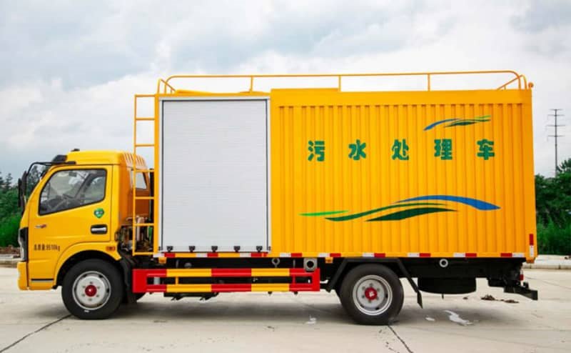 黃牌東風(fēng)D7國六污水凈化車閃亮登場(chǎng)