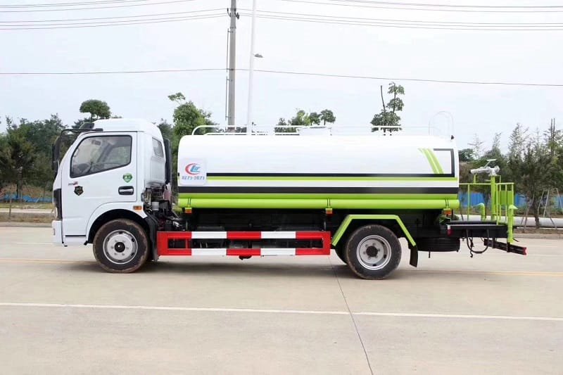 程力威牌CLW5180GLQC6瀝青灑布車
