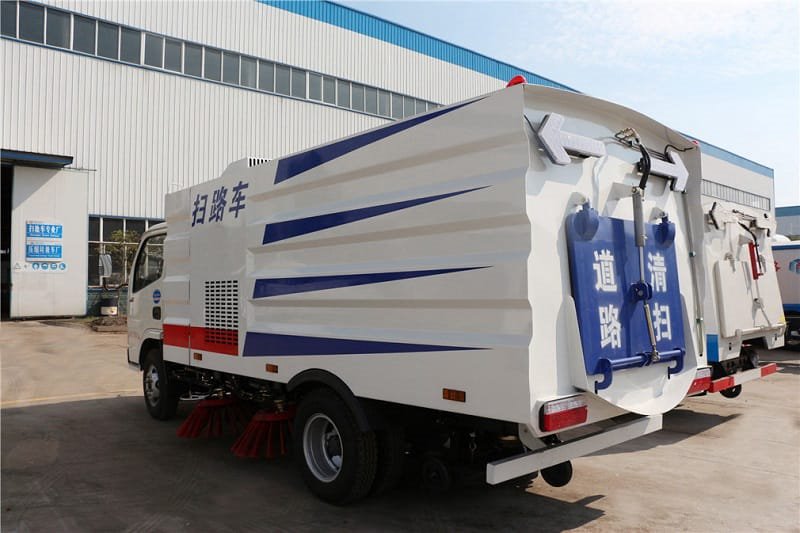 程力威牌CLW5070TSLE6掃路車