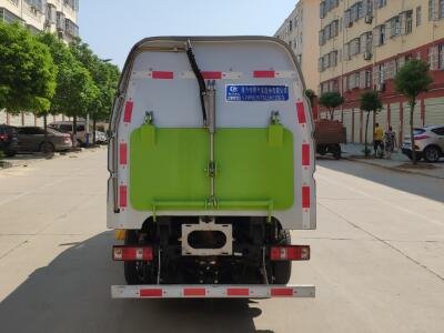 程力威牌CLW5030TSLS6掃路車