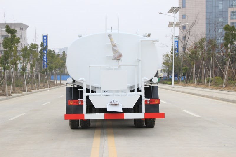 程力威牌CLW5182GPSZD6綠化噴灑車