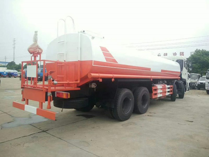 程力威牌CLW5182GPSE6綠化噴灑車
