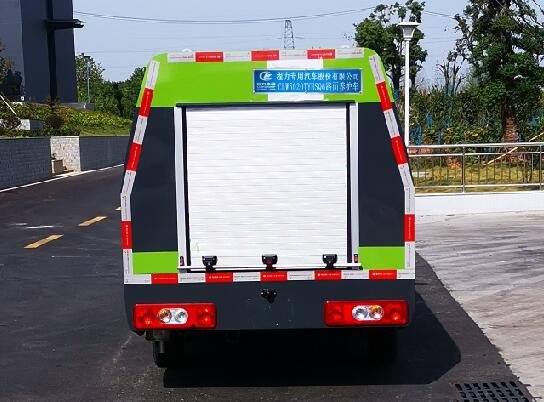 程力威牌CLW5020TYHSQ6路面養(yǎng)護車