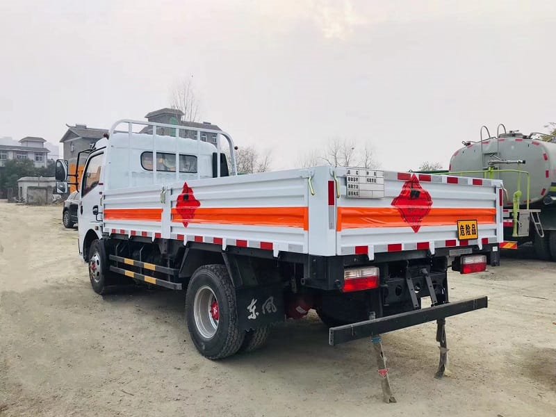 程力威牌CLW5041TQPE6氣瓶運(yùn)輸車