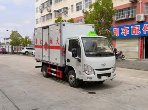 程力威牌CLW5040XRYSH6易燃液體廂式運輸車
