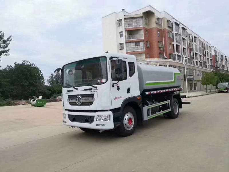 程力威牌CLW5181GLQ6瀝青灑布車