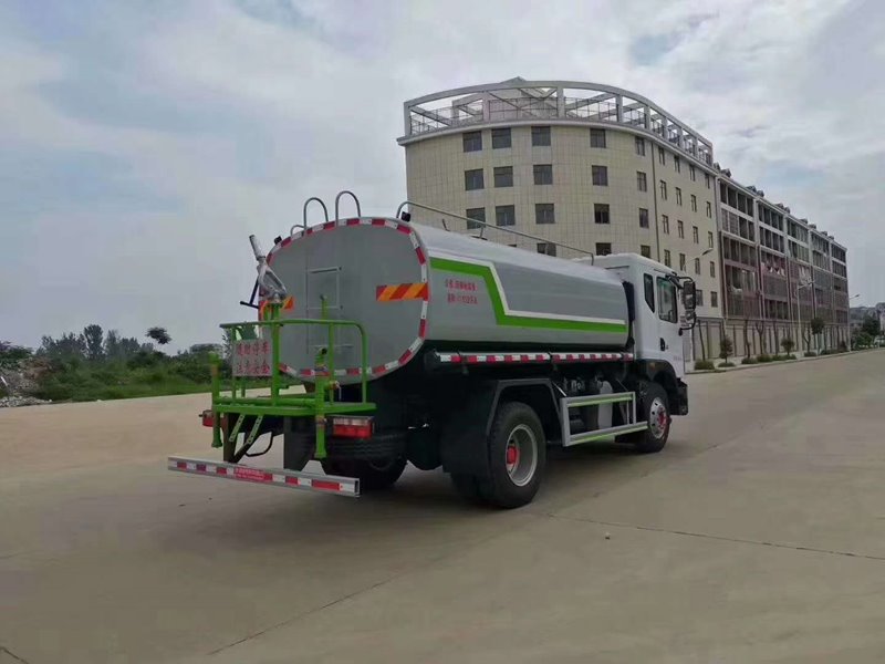 程力威牌CLW5181GLQ6瀝青灑布車