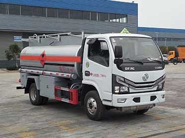 程力威牌CLW5070GJY6加油車