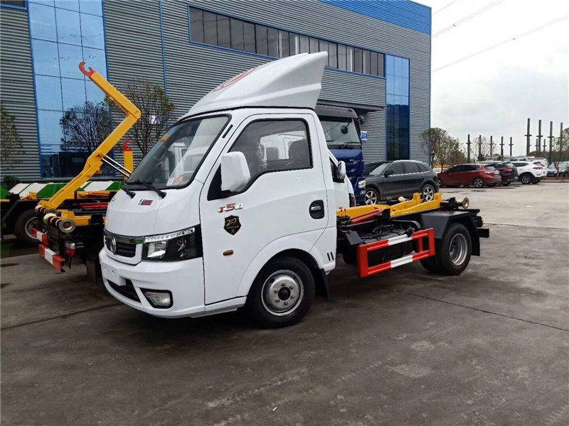 程力威牌CLW5030ZXX6車廂可卸式垃圾車