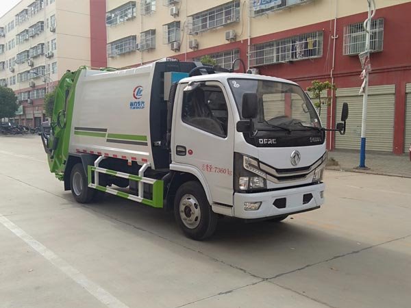 程力威牌CLW5071ZYS6壓縮式垃圾車