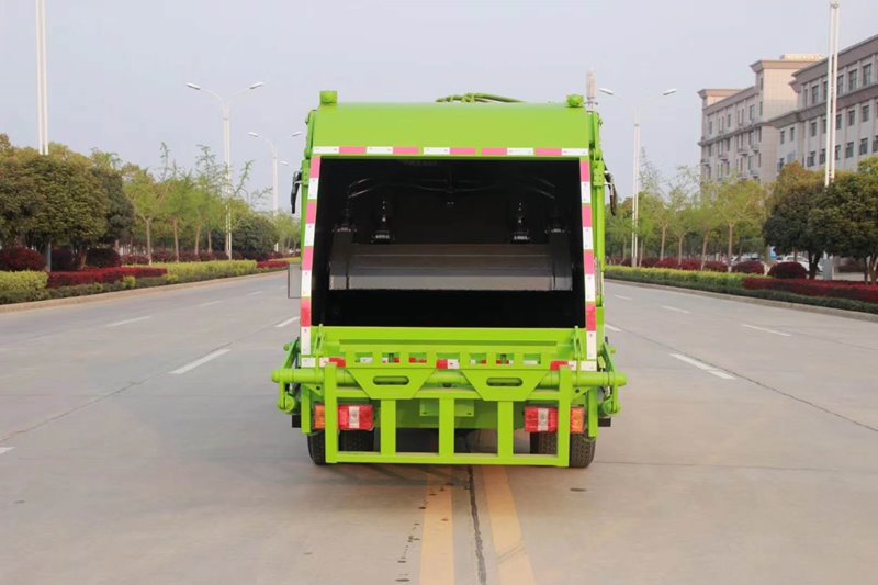 程力威牌CLW5040ZYSKL6壓縮式垃圾車