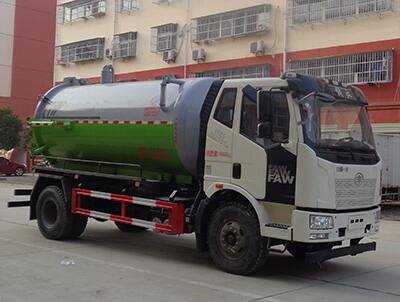 程力威牌CLW5180GXWC6吸污車