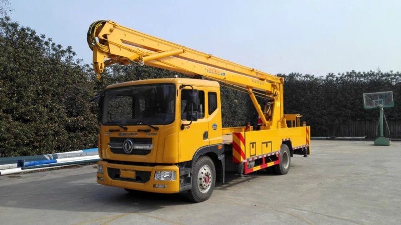 程力威牌CLW5110JGKD6高空作業(yè)車(chē)