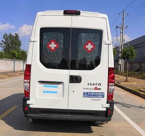 程力威牌CLW5042XJHNJ6救護車
