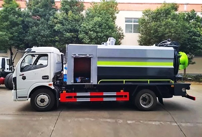 環(huán)保免征齊全的國六東風清洗吸污車