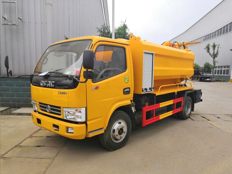 東風(fēng)多利卡藍(lán)牌5方清洗吸污車