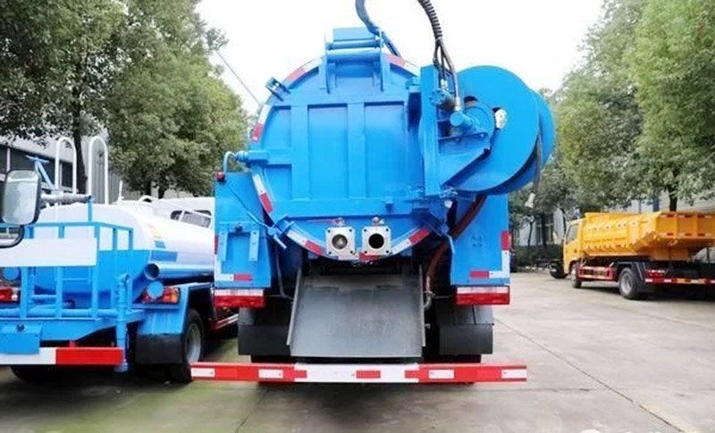 江淮駿鈴的清洗吸污車