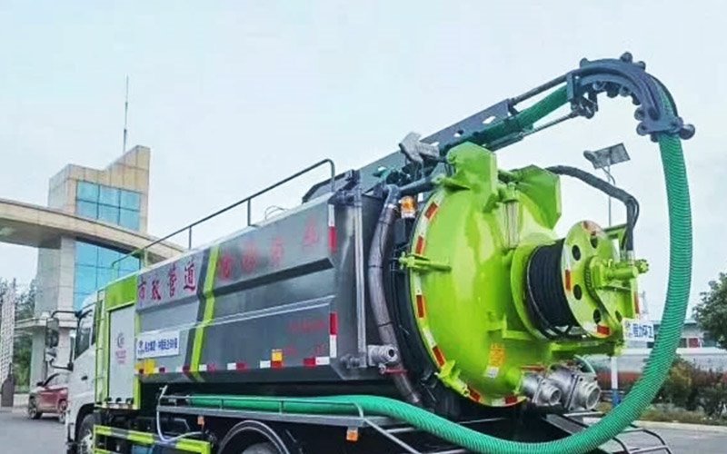 東風(fēng)天錦清洗吸污車(chē)