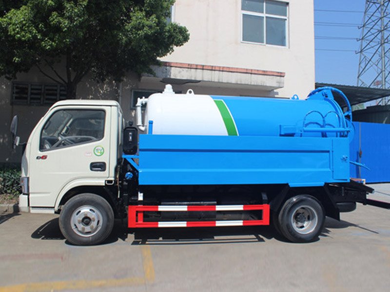 藍牌東風小多利卡清洗吸污車