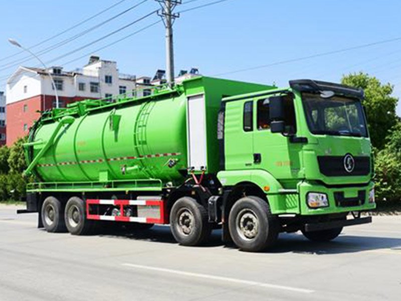 青春款國(guó)六水污互通清洗吸污車