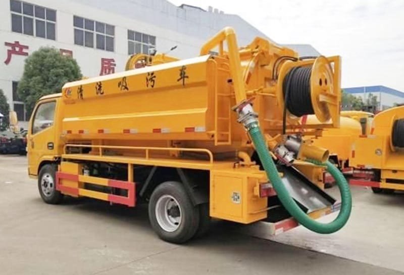 東風(fēng)多利卡清洗吸污兩用車