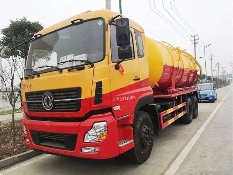 后雙橋帶副發(fā)動(dòng)機(jī)清洗吸污車(chē)多少錢(qián)