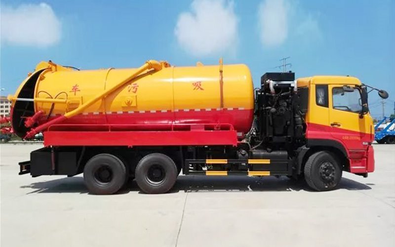 后雙橋帶副發(fā)動(dòng)機(jī)清洗吸污車(chē)多少錢(qián)